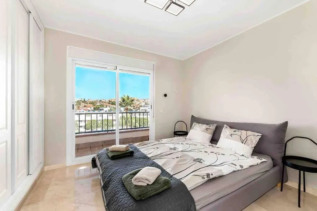 4 Bed Detached Villa Close To Golf & Beach With Shared Pool. Malaga 0*,  Spain