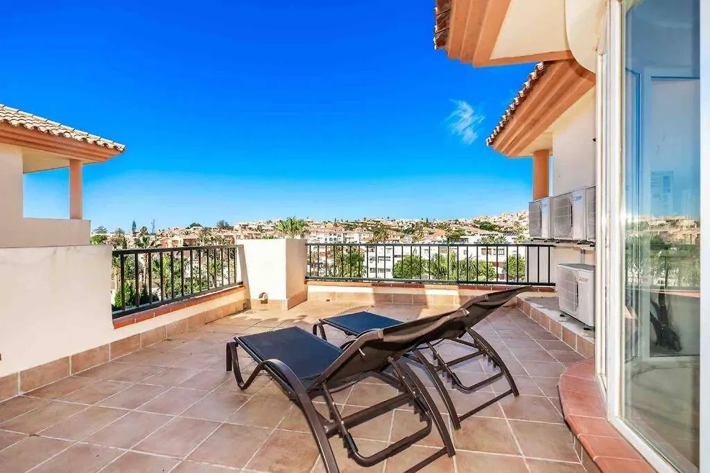 4 Bed Detached Villa Close To Golf & Beach With Shared Pool. Malaga