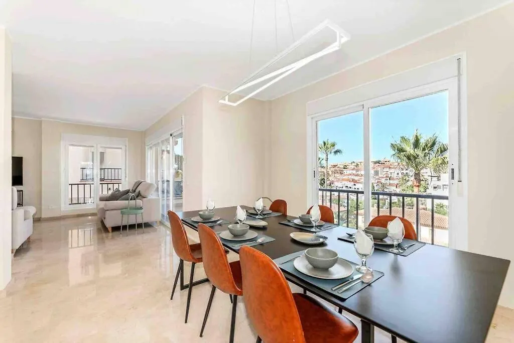 4 Bed Detached Villa Close To Golf & Beach With Shared Pool. Malaga Spain