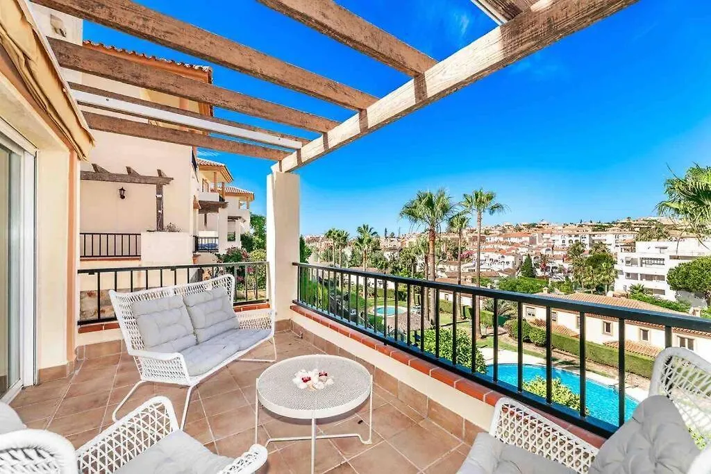 4 Bed Detached Villa Close To Golf & Beach With Shared Pool. Malaga